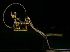 Златното тракийско съкровище открито край Синеморец през 2006 г.