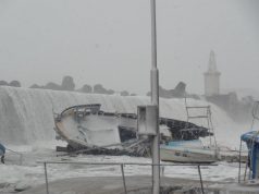 Зимна буря в Царево през 2012 година