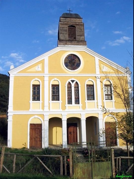 Църквата Свети Пантелеймон в село Бродилово