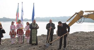 Стартира изграждането на крайбрежната алея в Царево