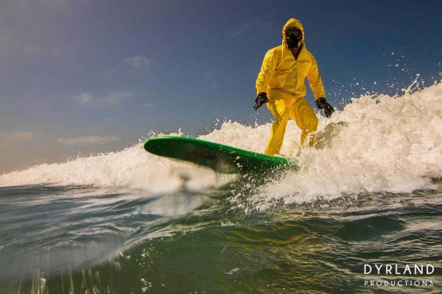 HAZMAT Surfing - фотограф ни показва как може би ще караме сърф след 20 години