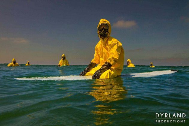 HAZMAT Surfing - фотограф ни показва как може би ще караме сърф след 20 години