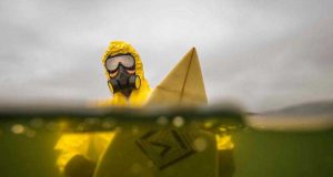 HAZMAT Surfing - фотограф ни показва как може би ще караме сърф след 20 години