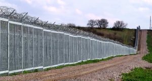 Оградата по границата от Малко Търново до Резово е почти готова