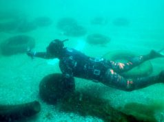 Водолази извадиха над 80 автомобилни гуми от залива в Ахтопол по време на Diving Fest 2018